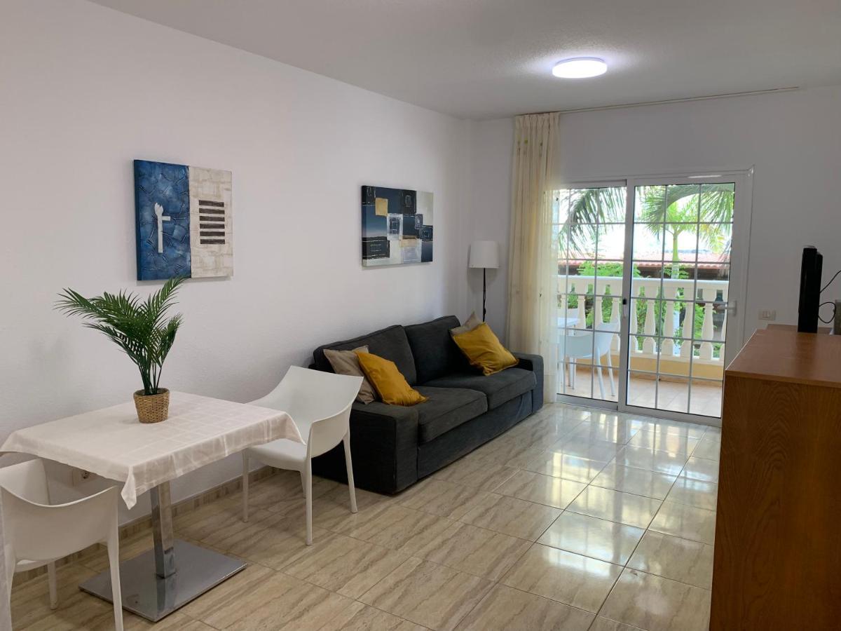 Apartamento Primavera Arona  Εξωτερικό φωτογραφία