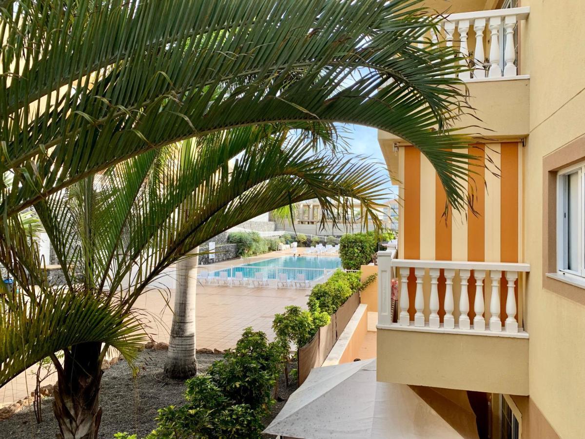 Apartamento Primavera Arona  Εξωτερικό φωτογραφία